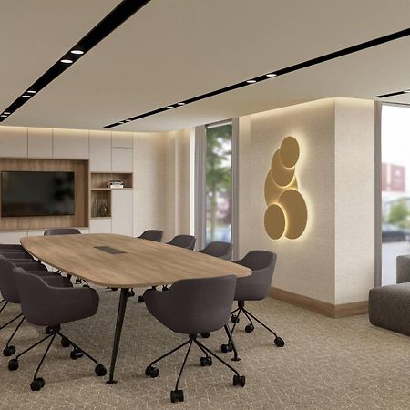 Courtyard By Marriott London Heathrow Airport Hotell Harlington  Eksteriør bilde