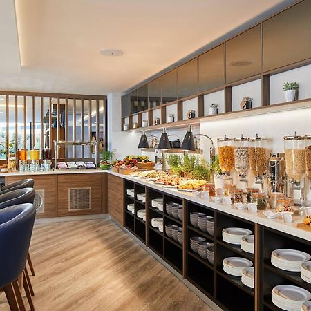Courtyard By Marriott London Heathrow Airport Hotell Harlington  Eksteriør bilde