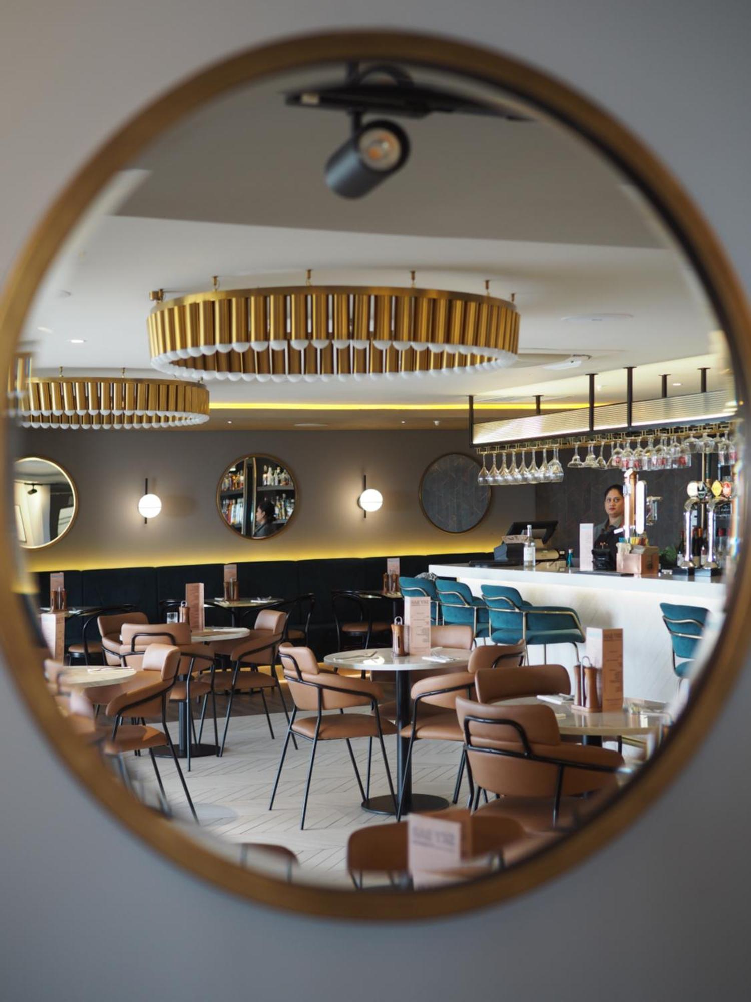 Courtyard By Marriott London Heathrow Airport Hotell Harlington  Eksteriør bilde