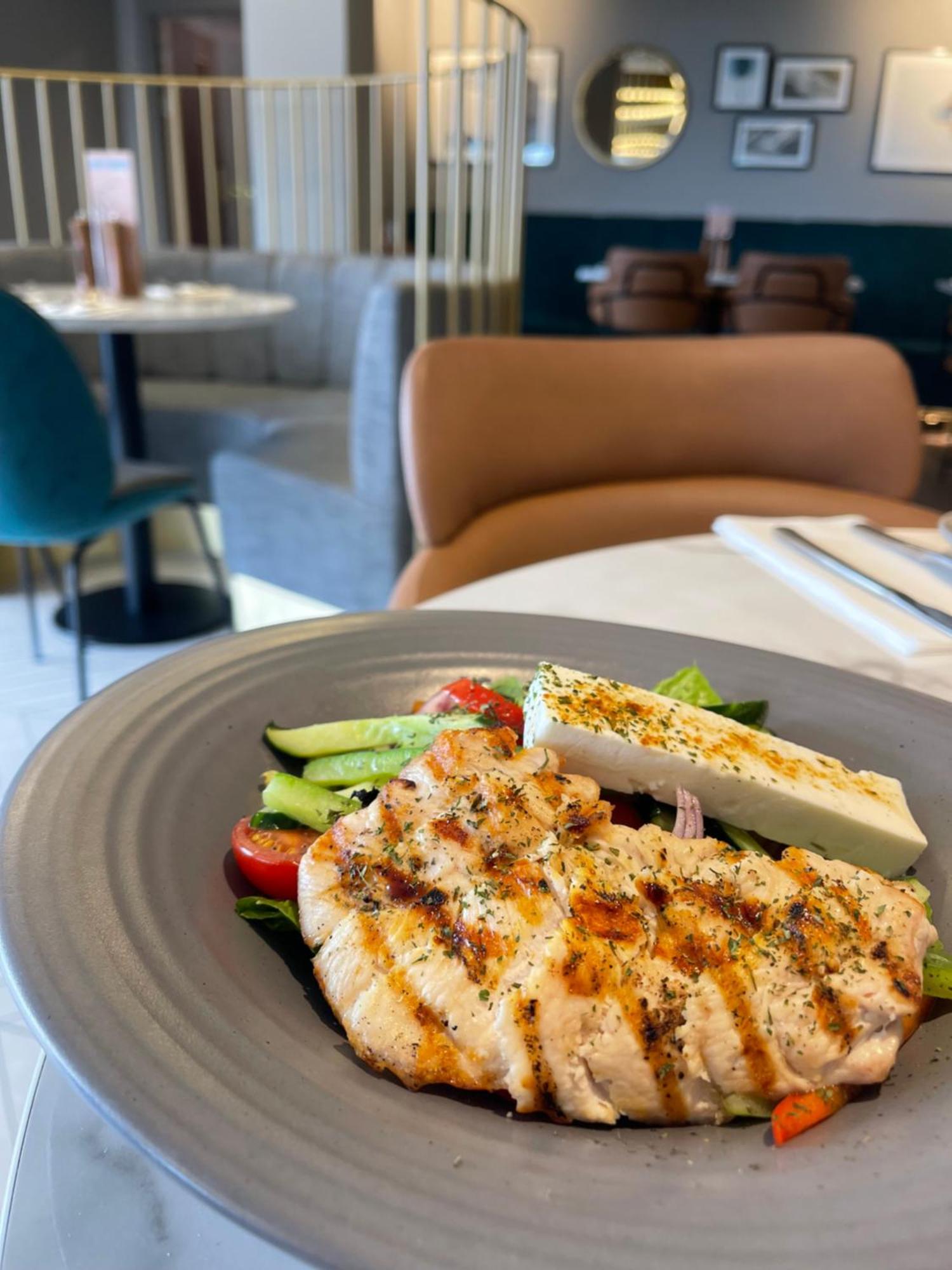 Courtyard By Marriott London Heathrow Airport Hotell Harlington  Eksteriør bilde