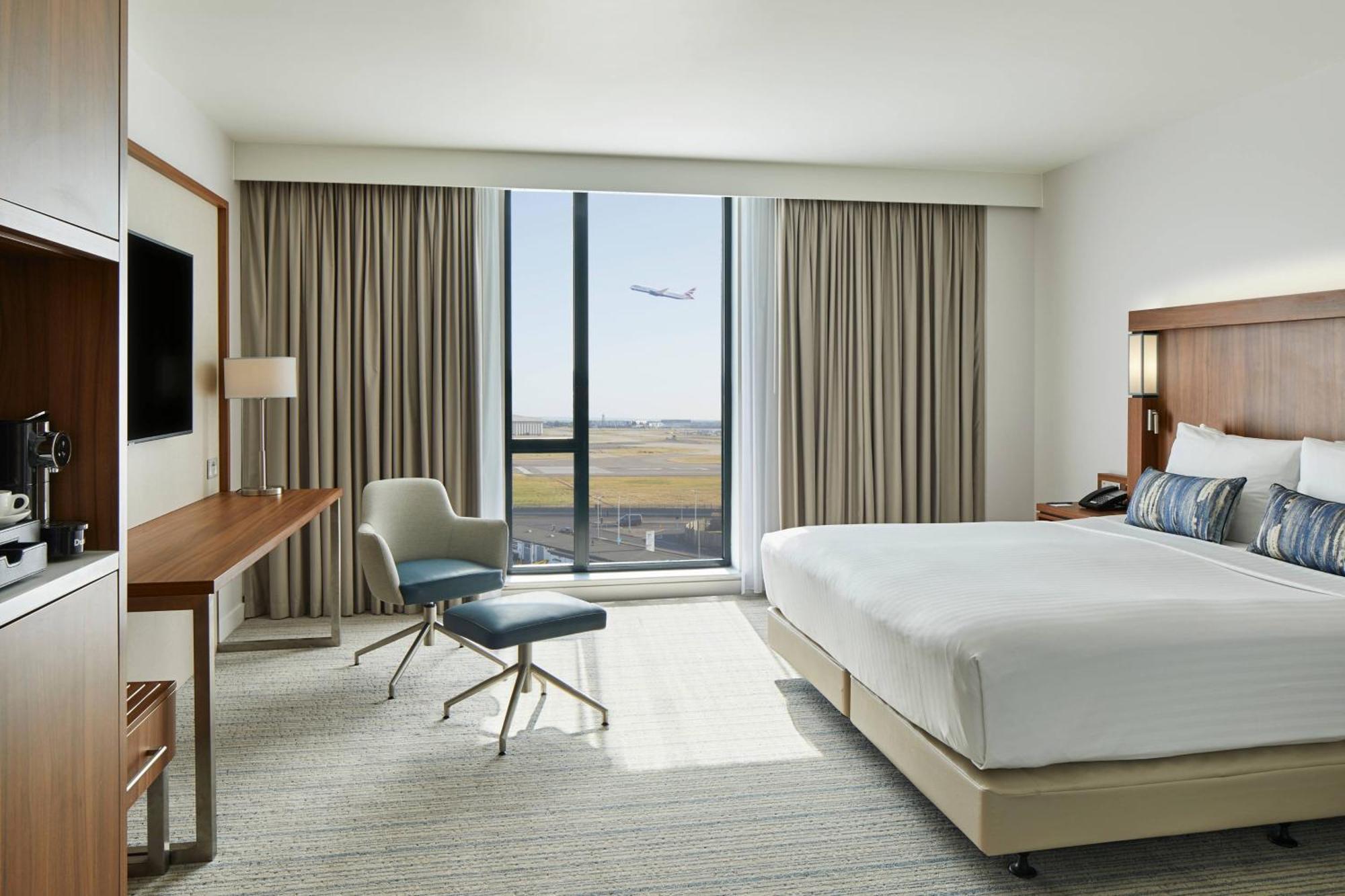 Courtyard By Marriott London Heathrow Airport Hotell Harlington  Eksteriør bilde
